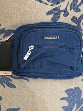 NWT: Baggallini Navy Crossbody Bag